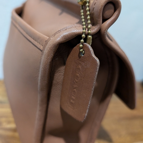 Coach Vintage Leather Willis Bag 9927 In Light Brown( no strap) - Picture 4 of 10